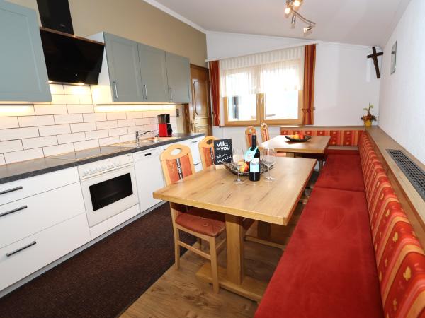Villa photo 3