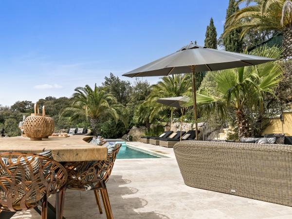 Villa photo 2