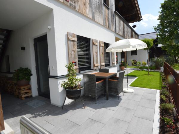 Villa photo 2