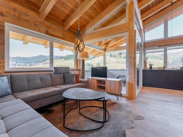 Villa photo 2