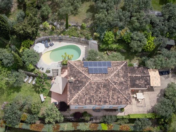 Villa photo 2