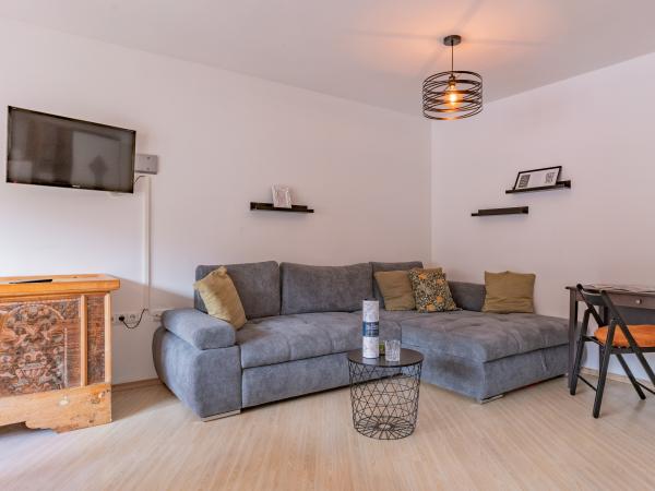 Villa photo 2