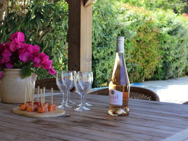 Villa photo 3