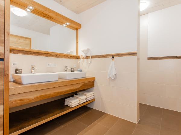 Villa photo 2