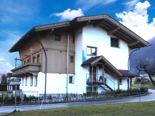 Villa photo 2