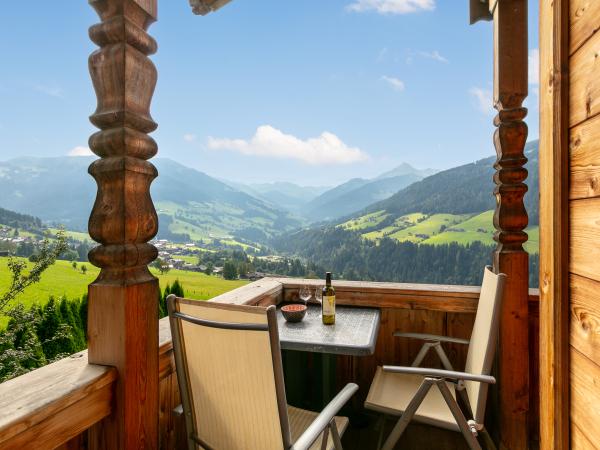 Villa photo 2