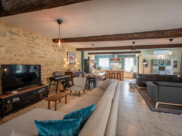 Villa photo 3