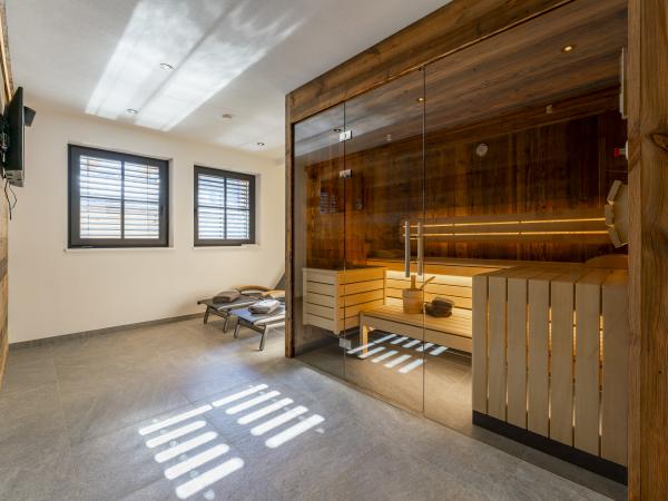 Villa photo 2