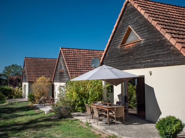 Villa photo 2