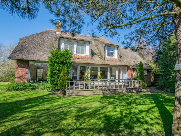 Villa photo 2