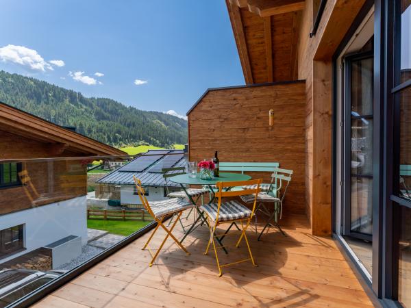 Villa photo 2
