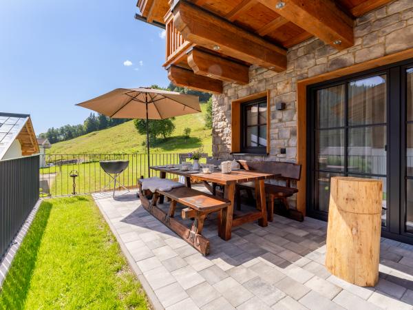 Villa photo 2