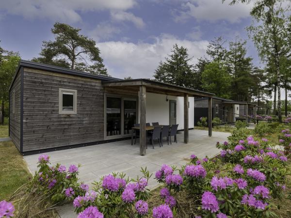 Villa photo 3