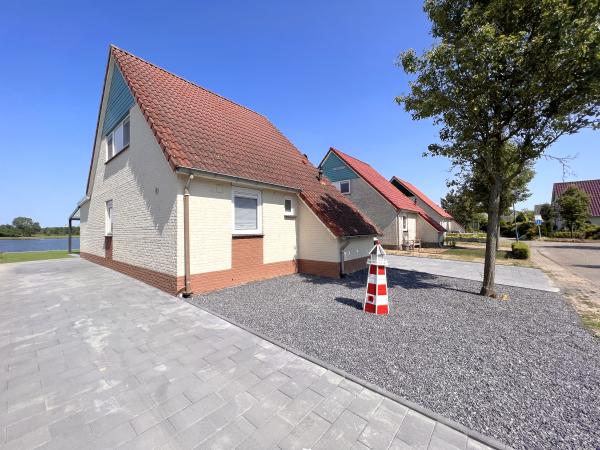 Villa photo 2