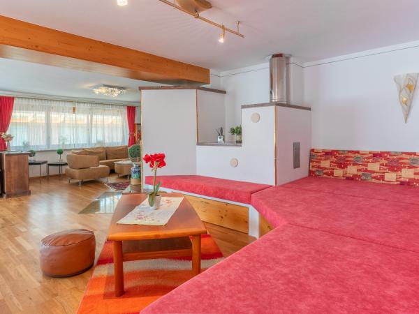 Villa photo 2