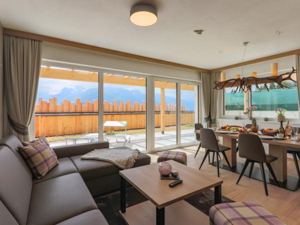 Villa photo 3