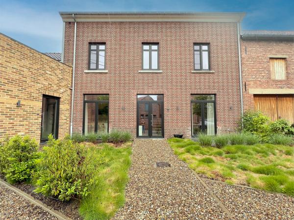 Villa photo 3