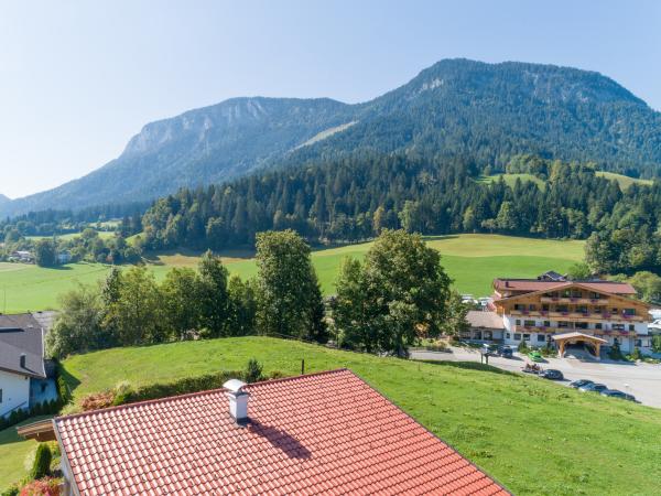 Villa photo 2