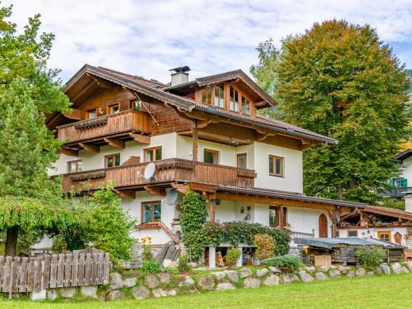 Villa photo 2