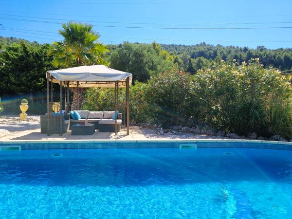 Villa photo 2
