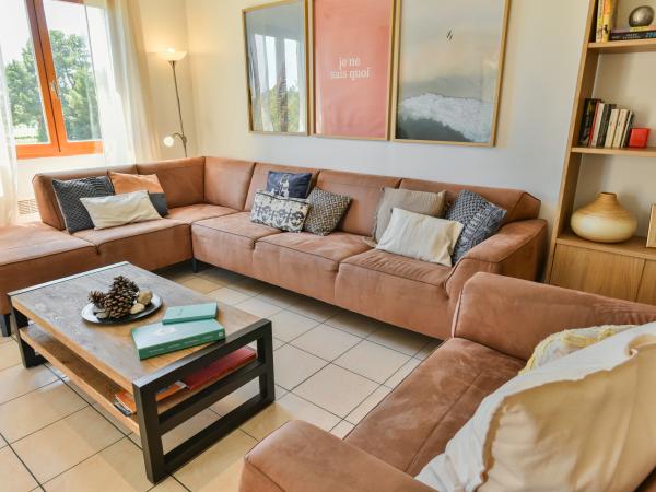 Villa photo 3