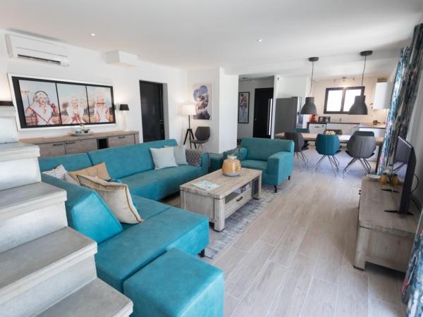 Villa photo 2