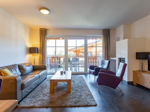 Villa photo 2