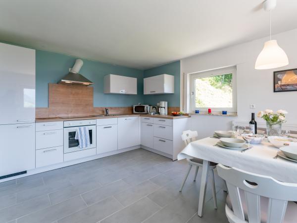 Villa photo 3