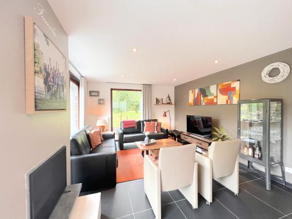 Villa photo 2