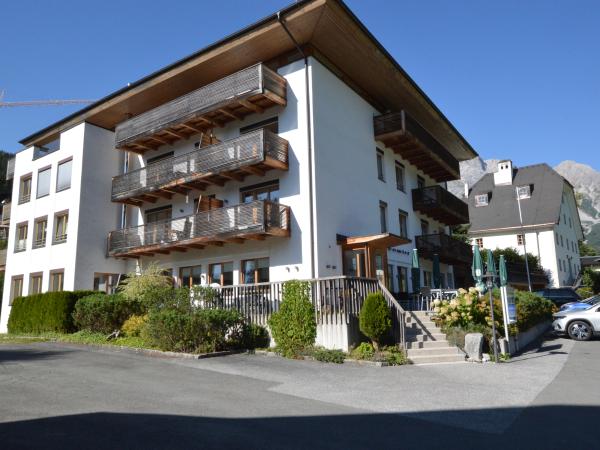 Villa photo 2