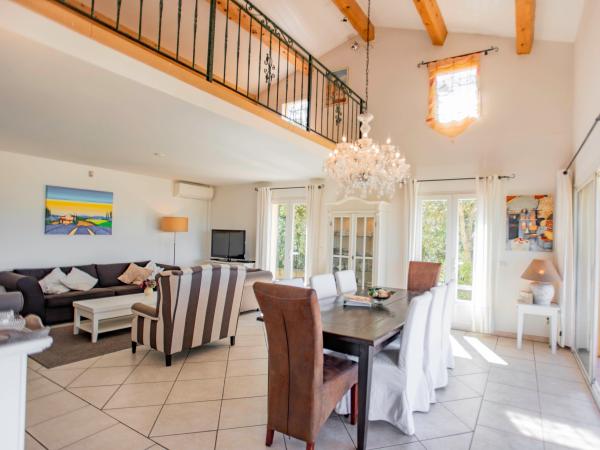 Villa photo 4