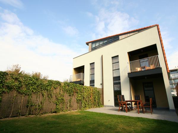 Villa photo 3
