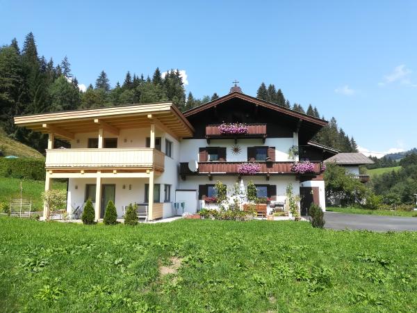 Villa photo 3
