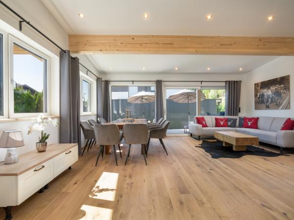 Villa photo 3