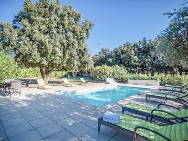Villa photo 2