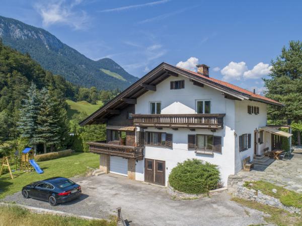 Villa photo 3