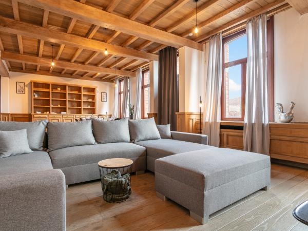 Villa photo 2