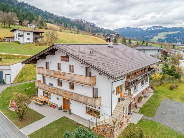 Villa photo 2