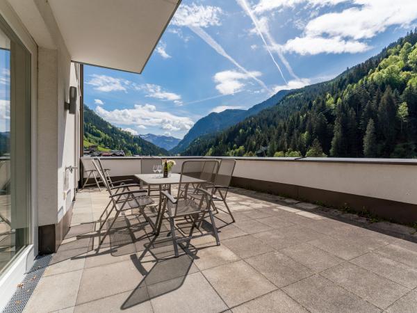 Villa photo 4