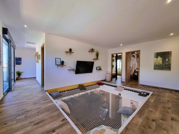 Villa photo 2