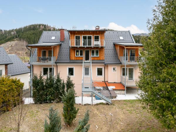 Villa photo 2