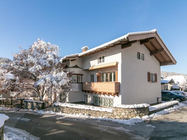 Villa photo 2