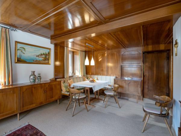 Villa photo 3