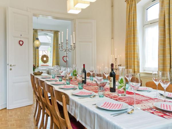 Villa photo 2