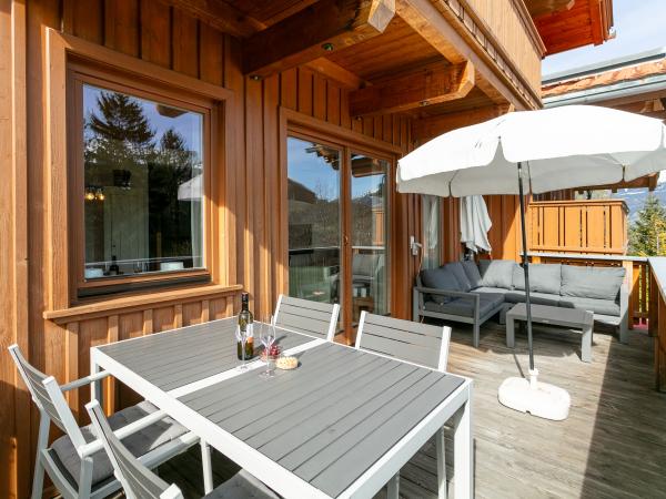 Villa photo 2
