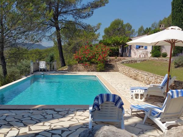 Villa photo 3