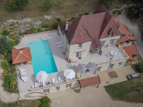 Villa photo 2