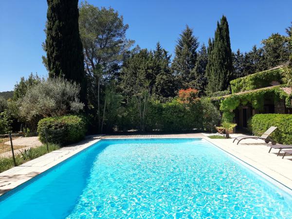 Villa photo 2