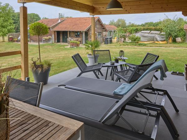 Villa photo 3