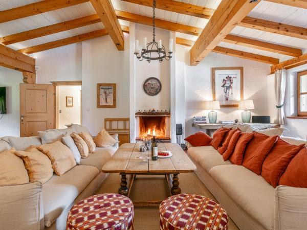 Villa photo 2